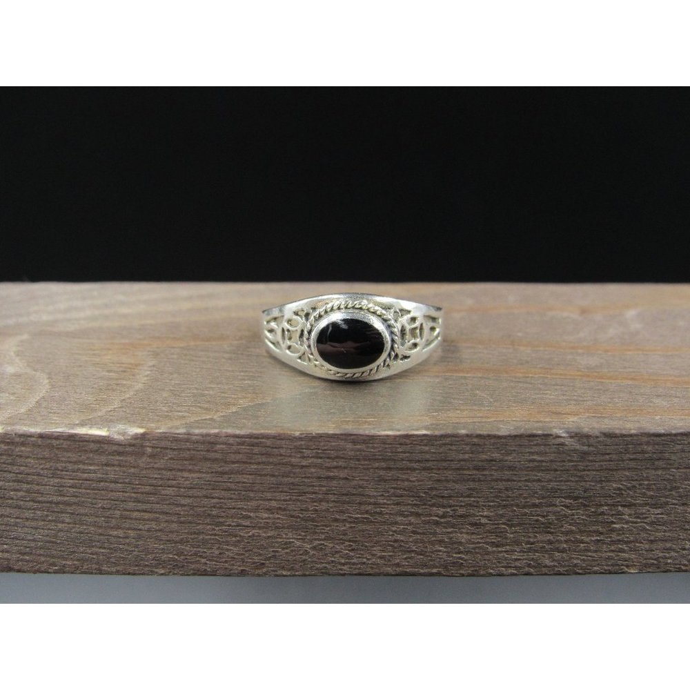 Size 8.75 Sterling Silver Cool Pattern Black Inlay Band Ring